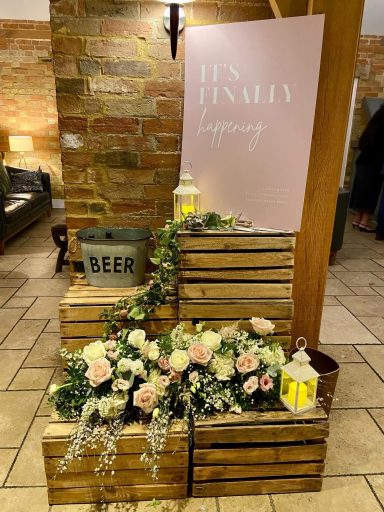 White battery powered lanterns